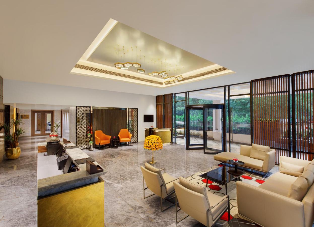 Bellevue Sarovar Premiere Джунагад Екстериор снимка
