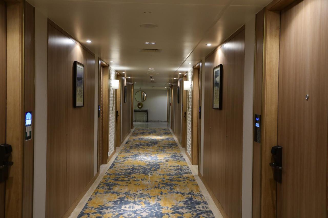 Bellevue Sarovar Premiere Джунагад Екстериор снимка